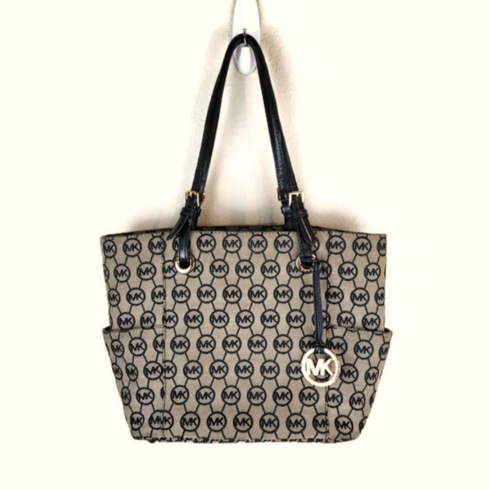 (1308)  Beautiful MICHAEL Michael Kors Womens Handbag